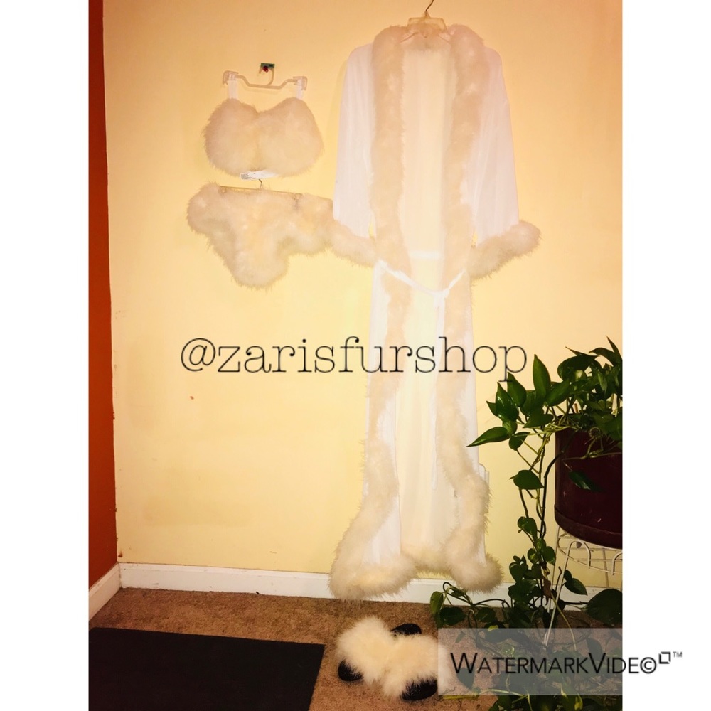 Fur Robes - Picture 3 of 5